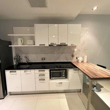 Private Apartment At Emerald Terrace Patong Bagian luar foto
