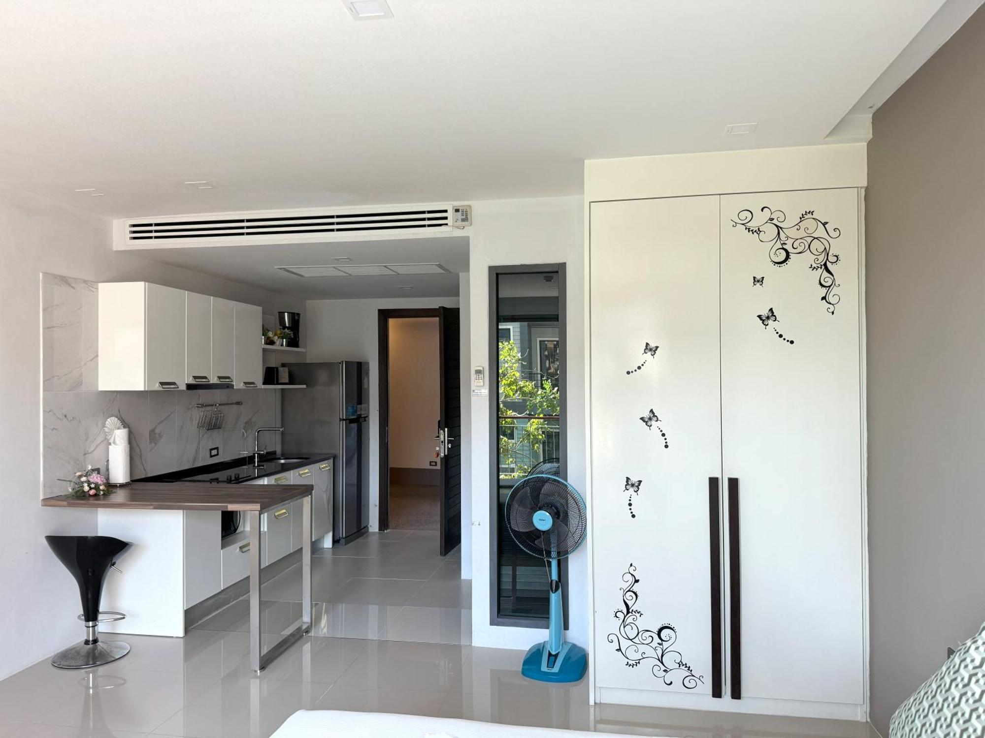 Private Apartment At Emerald Terrace Patong Bagian luar foto