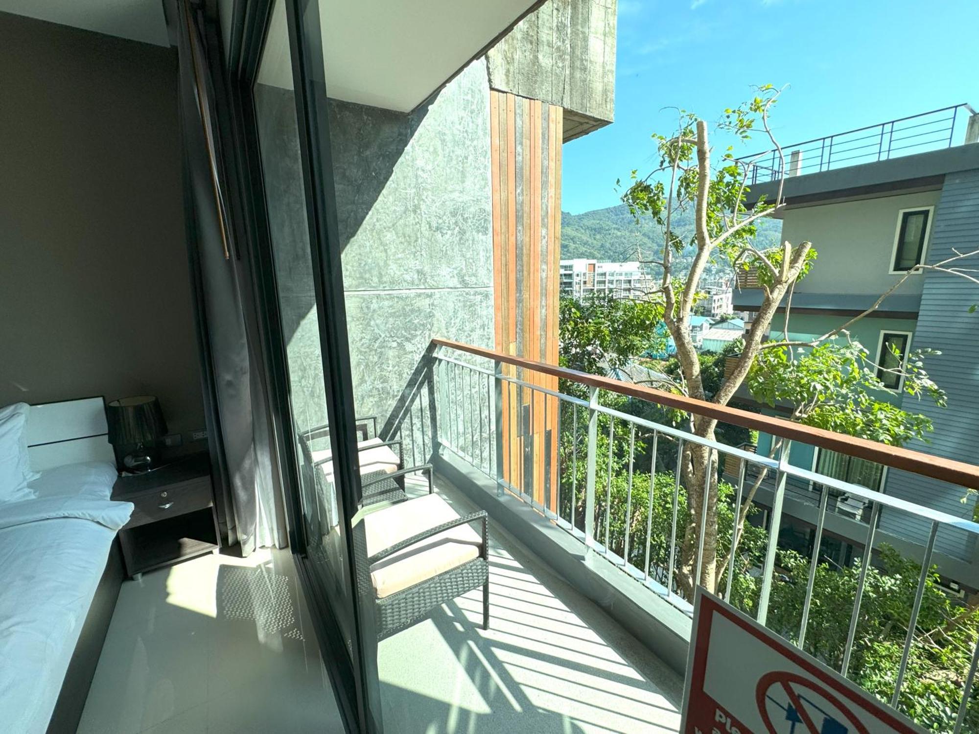 Private Apartment At Emerald Terrace Patong Bagian luar foto