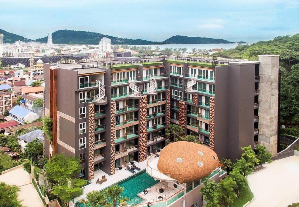 Private Apartment At Emerald Terrace Patong Bagian luar foto