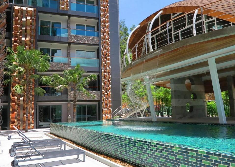 Private Apartment At Emerald Terrace Patong Bagian luar foto