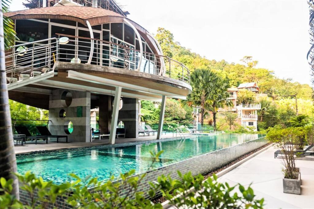 Private Apartment At Emerald Terrace Patong Bagian luar foto