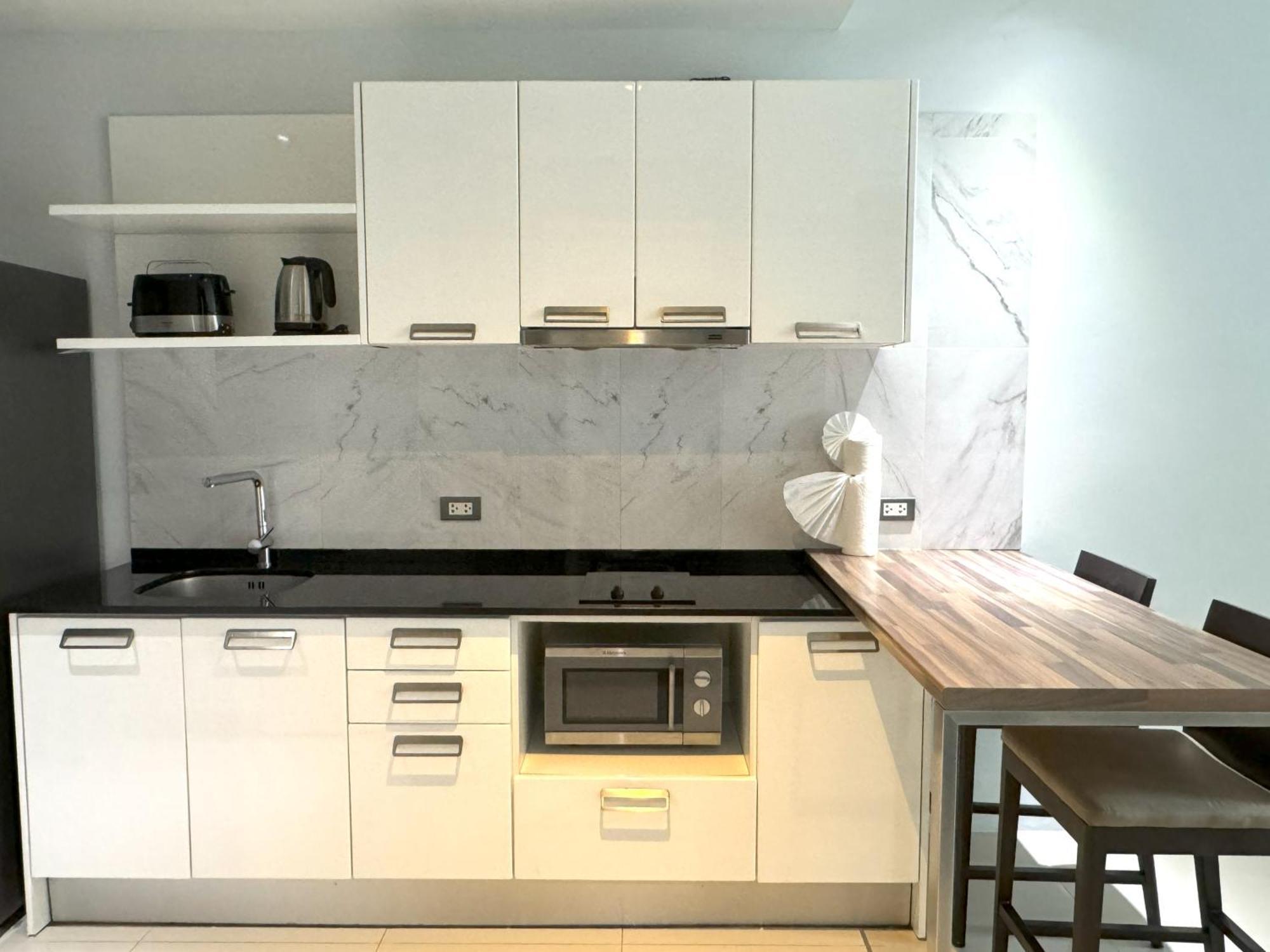 Private Apartment At Emerald Terrace Patong Bagian luar foto