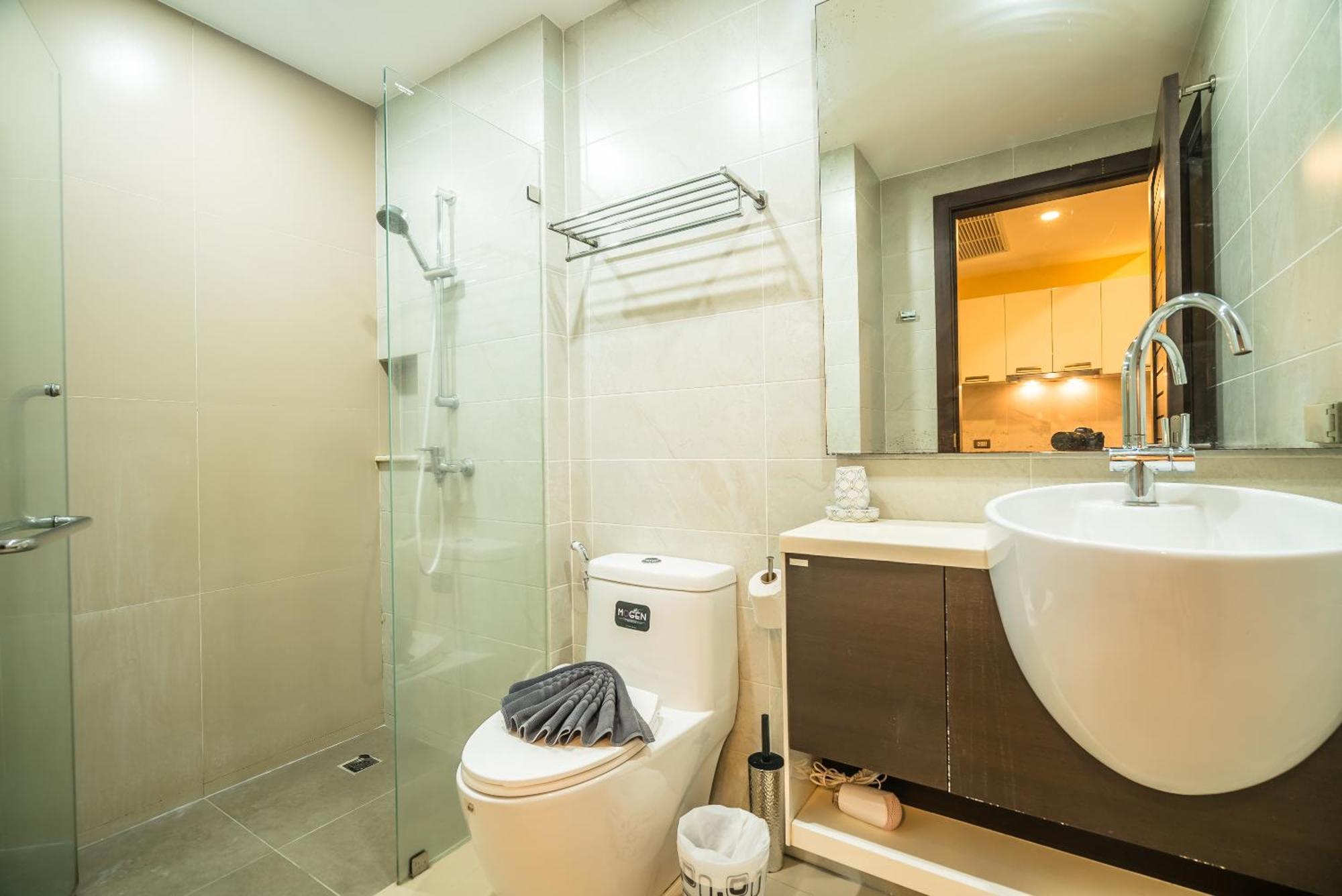 Private Apartment At Emerald Terrace Patong Bagian luar foto