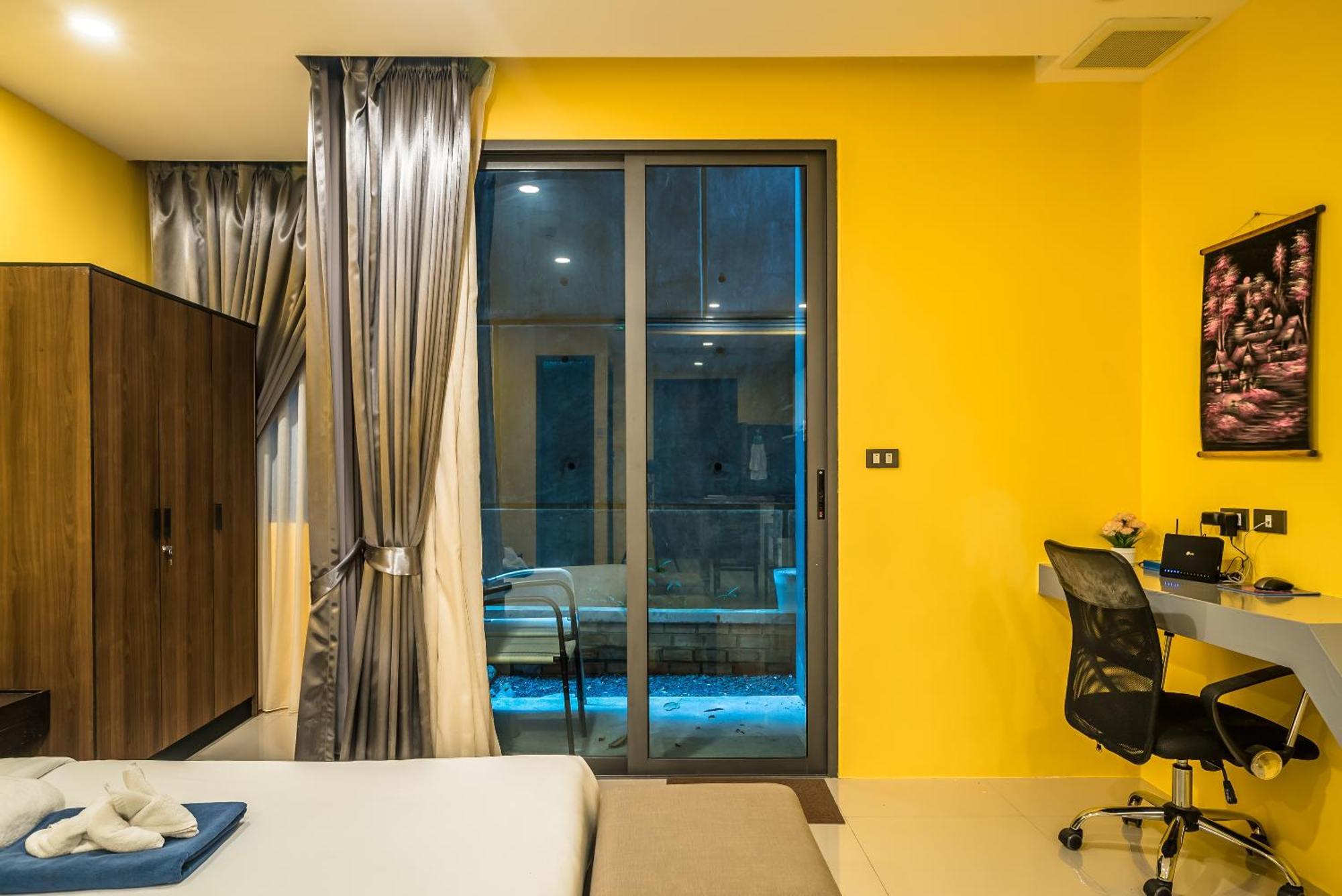 Private Apartment At Emerald Terrace Patong Bagian luar foto