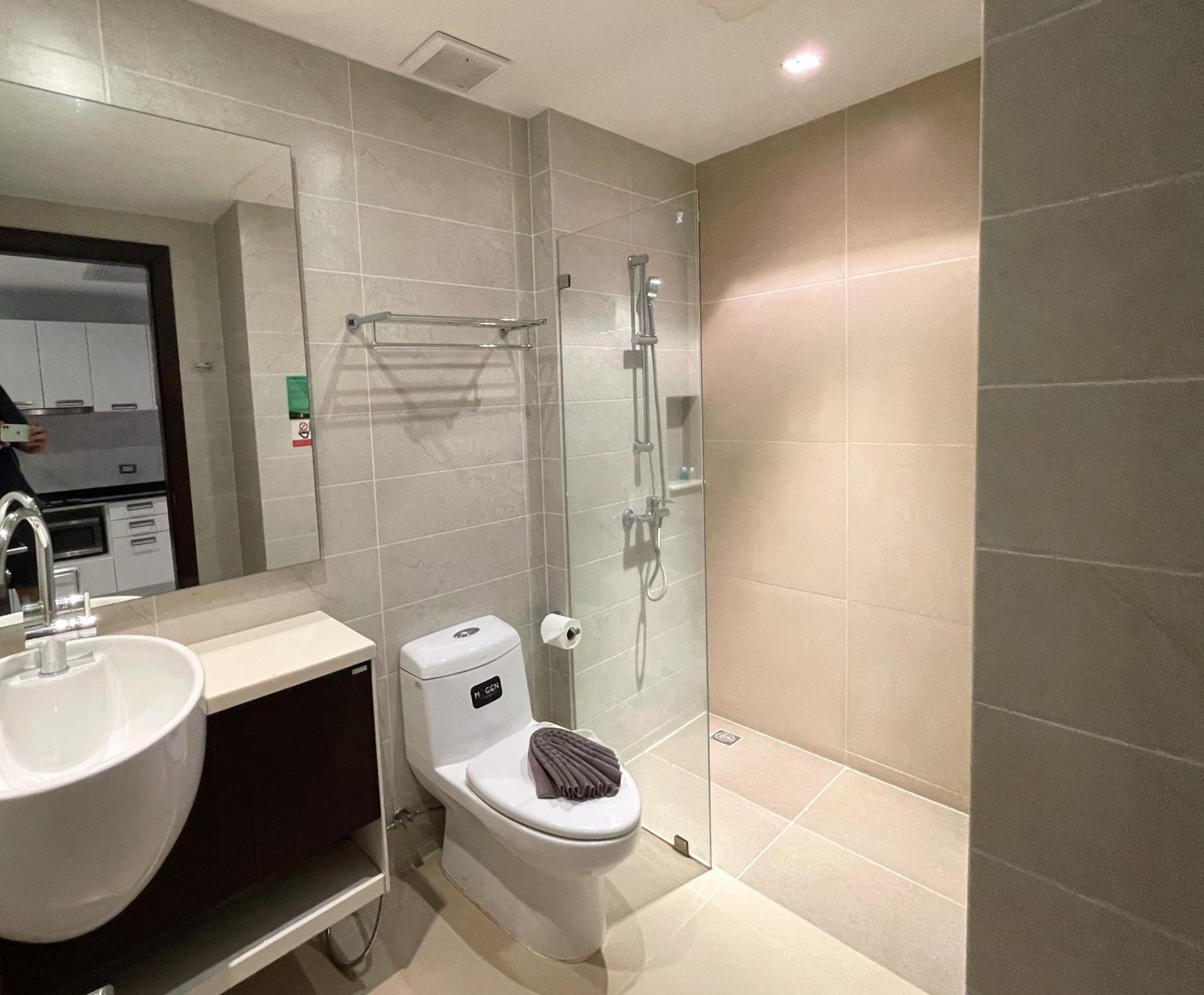 Private Apartment At Emerald Terrace Patong Bagian luar foto